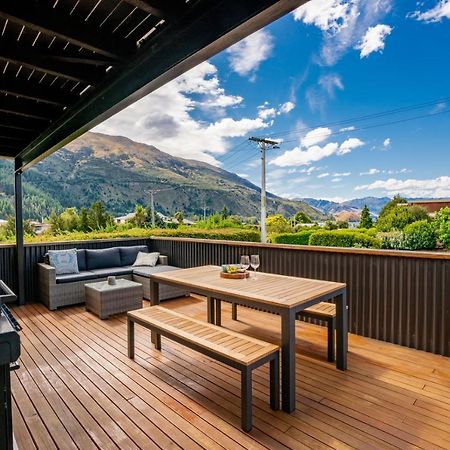 Views On Parry - Lake Hawea Holiday Home Zewnętrze zdjęcie