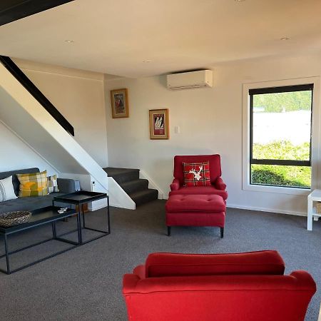 Views On Parry - Lake Hawea Holiday Home Zewnętrze zdjęcie