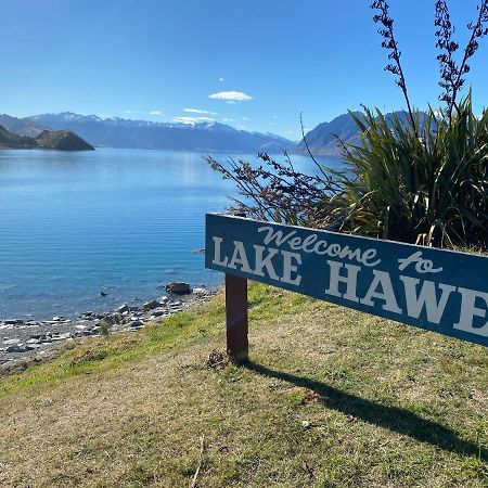 Views On Parry - Lake Hawea Holiday Home Zewnętrze zdjęcie