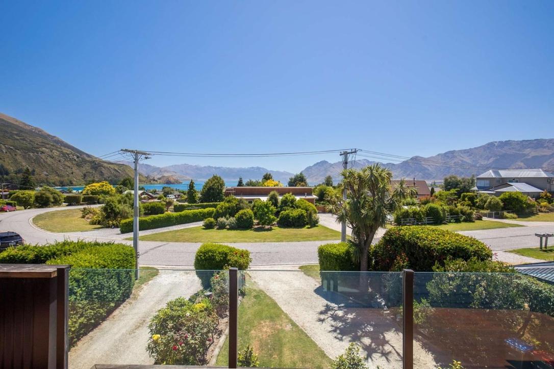 Views On Parry - Lake Hawea Holiday Home Zewnętrze zdjęcie