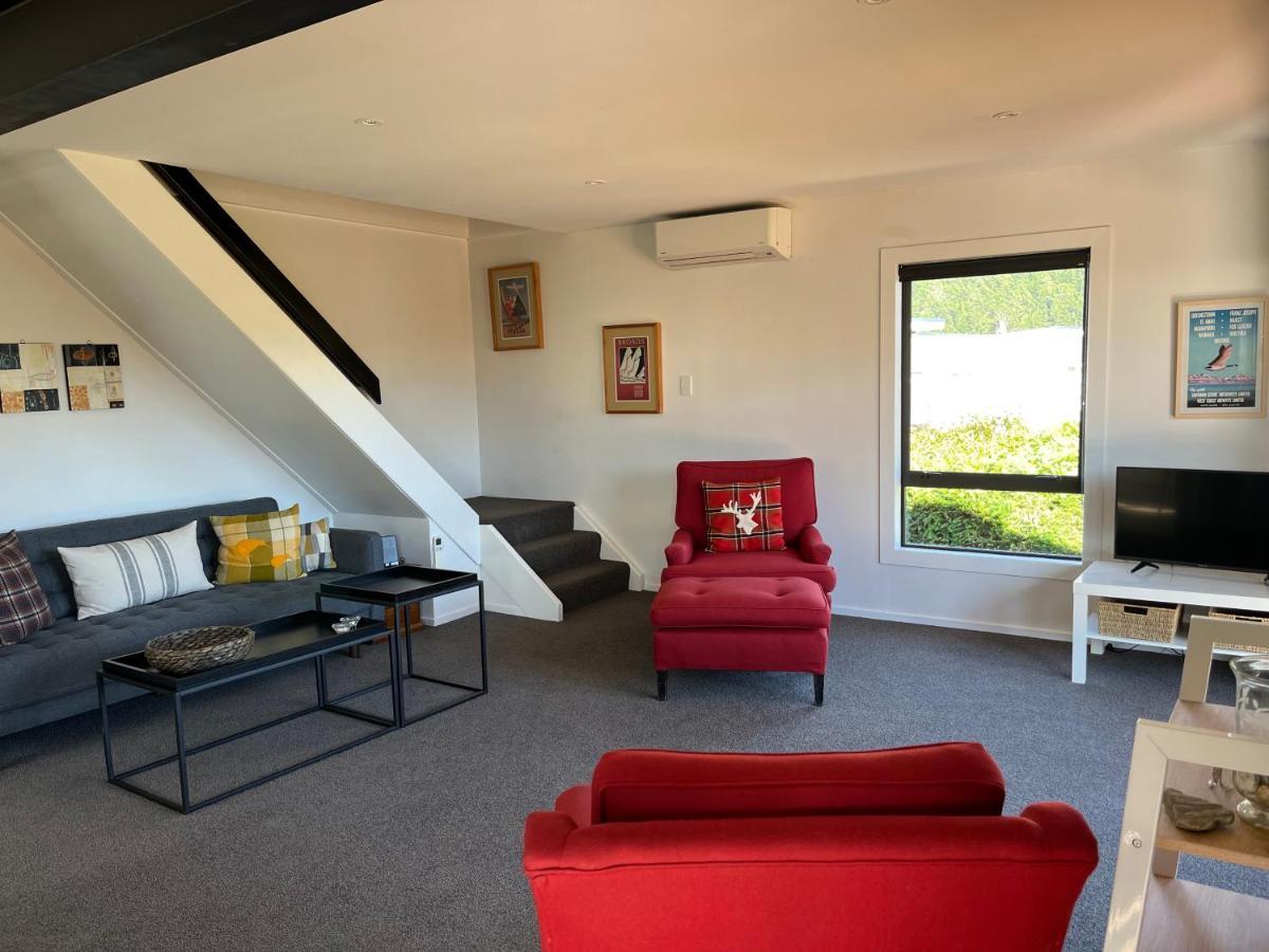 Views On Parry - Lake Hawea Holiday Home Zewnętrze zdjęcie